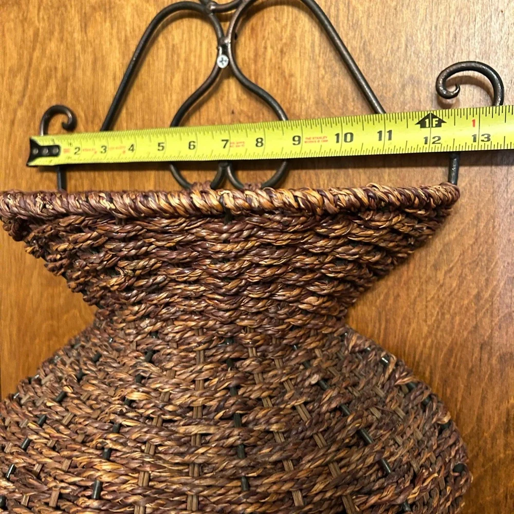Wall pocket basket - Wicker / metal  - home decor approx 13